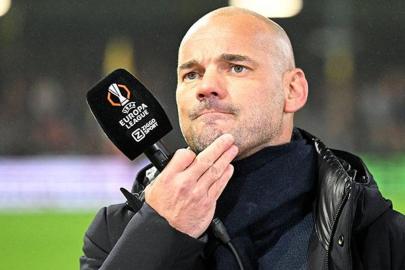 Wesley Sneijder'e zehir zemberek sözler! 'O dolandırıcı bir adam'