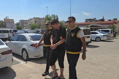 33 hapis cezasıyla aranıyordu, kolundaki dövme yakalattı