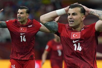 Abdülkerim Bardakcı'nın şutu direkte patladı! Topun hızı dudak uçuklattı