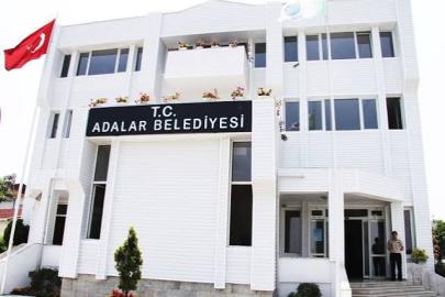 Adalar Belediyesi'ne rüşvet operasyonu. Belediye Başkanı Ali Ercan Akpolat dahil 41 gözaltı