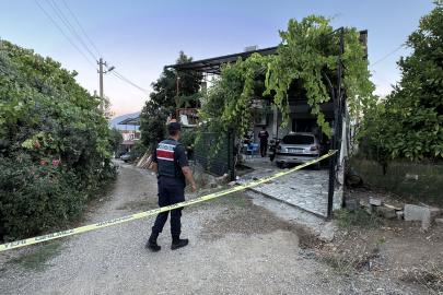 "Bahçe kapısı ses çıkarıyor" kavgası: 1 ölü, 2 yaralı