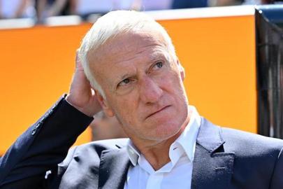 Didier Deschamps, Fransa Milli Takım kampından ayrıldı