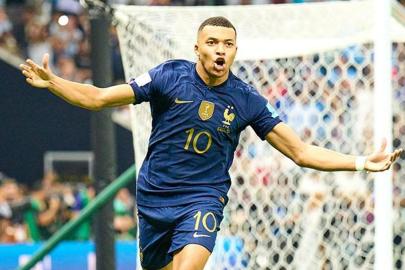 Dünya Kupası tarihinde 54 hat-trick