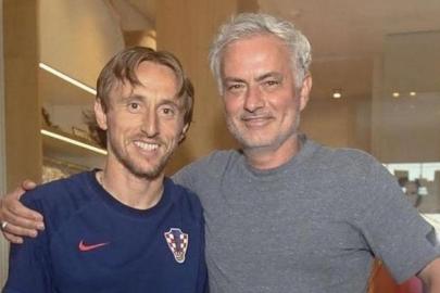 Mourinho, Real Madrid'e iki transfer daha istedi! Bir stoper bir de 'Modric'