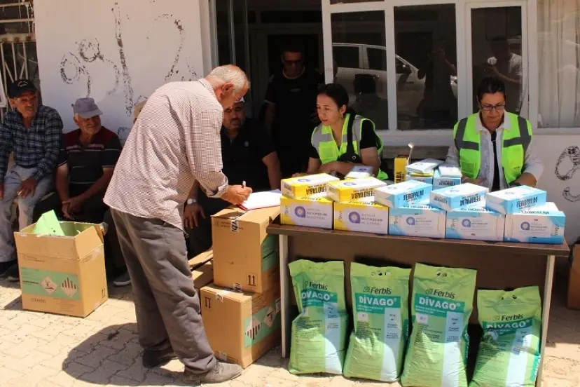 Antalya Büyükşehir’den selden etkilenen üreticilere destek