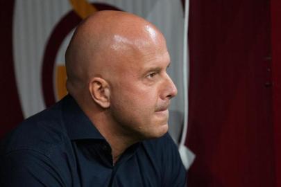 Arne Slot'un yeni adresi belli oluyor